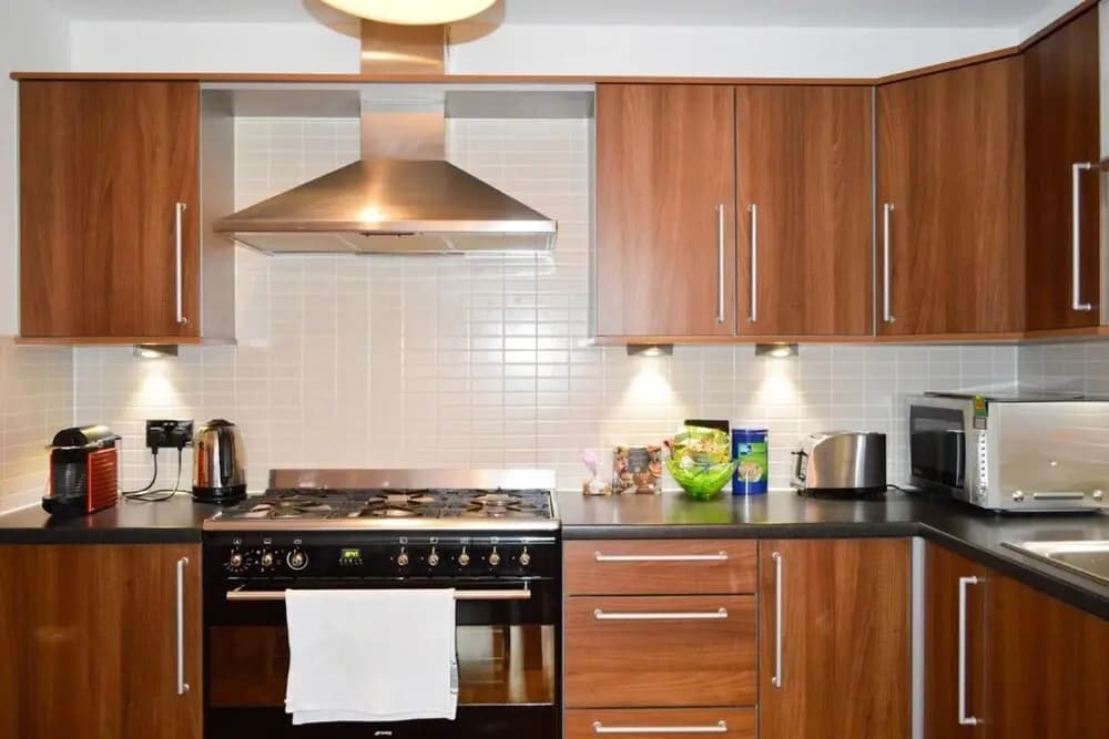 Modern 2 Bedroom Property in Central Edinburgh - photo 12