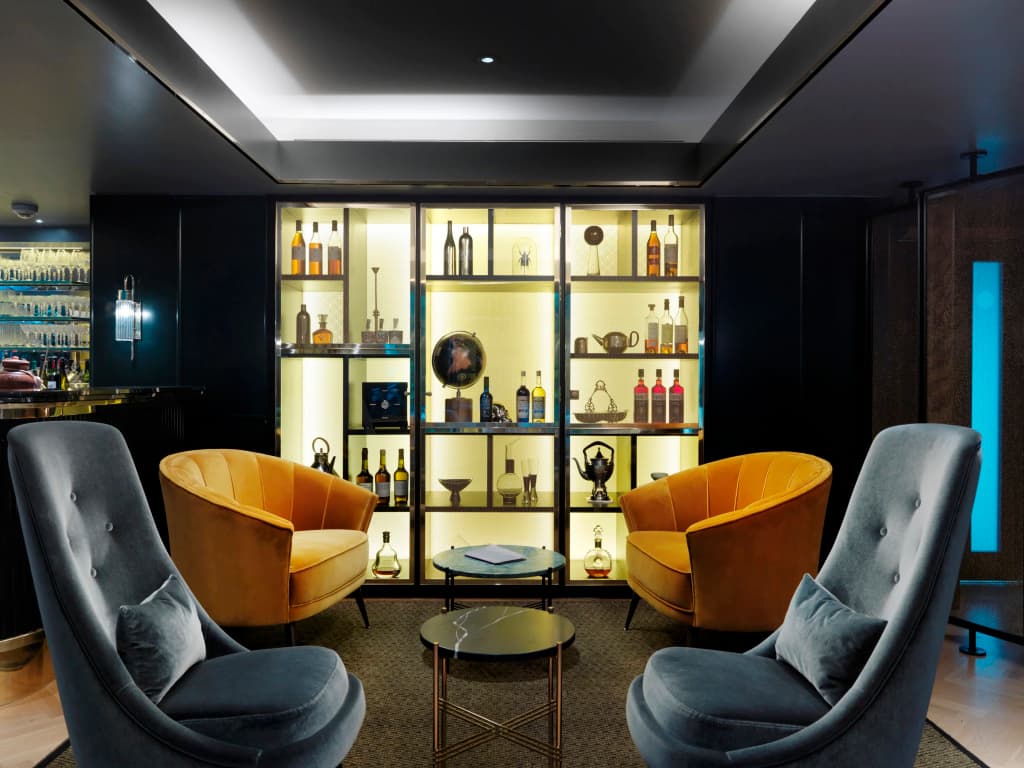 The Athenaeum Hotel & Residences - photo 28