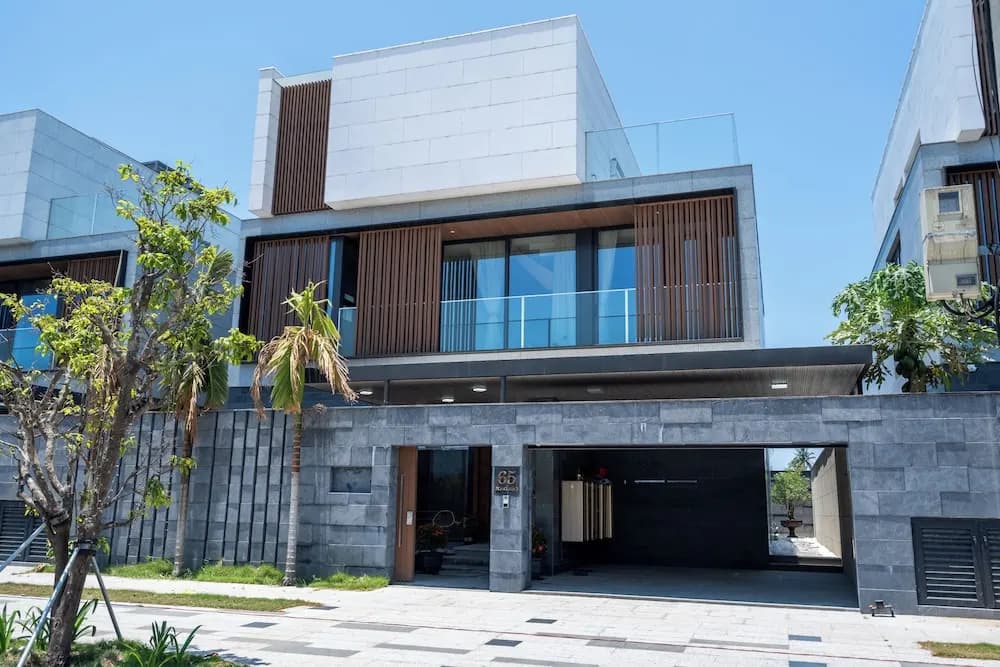 Deluxe Riverfront Pool Villas Danang - photo 1