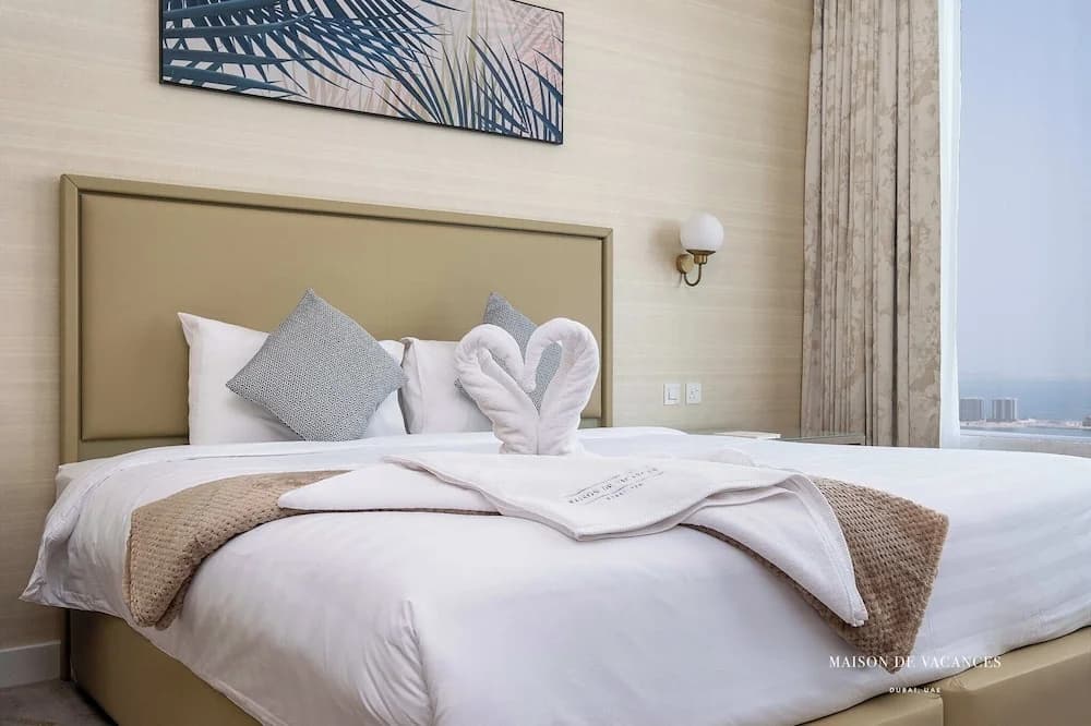 The Palm Tower 1 Corner Bedroom Dubai - photo 2