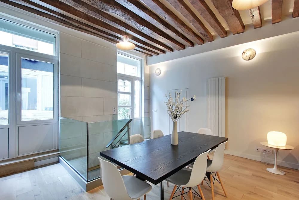 Pick a Flat's Apartment in le Marais - rue Vieille du Temple - photo 3