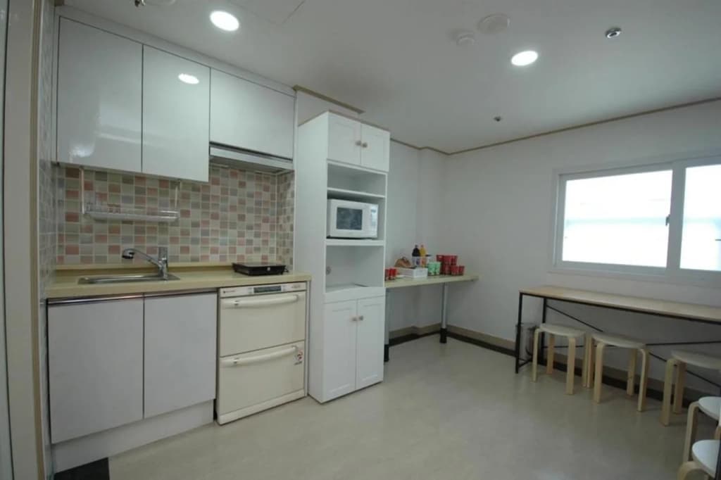 Eel Guest House - photo 13