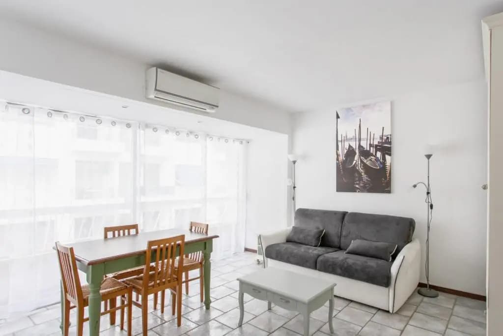 Calm studio at the heart of Nice Gold Square 3 min to the beach - Welkeys - photo 4