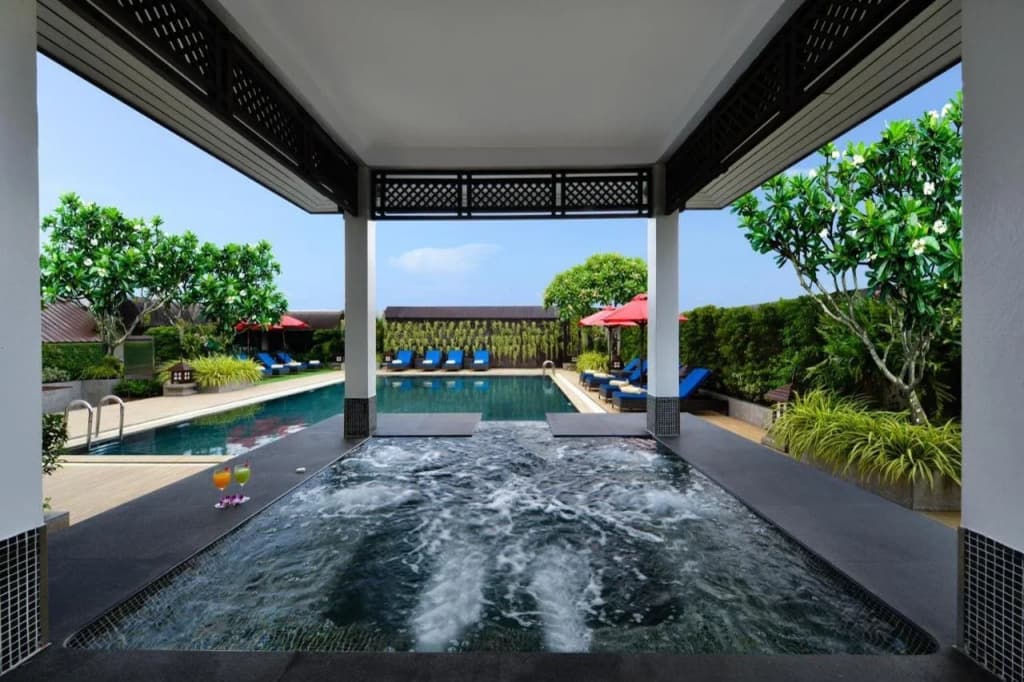 Centre Point Plus Hotel Pratunam - photo 19