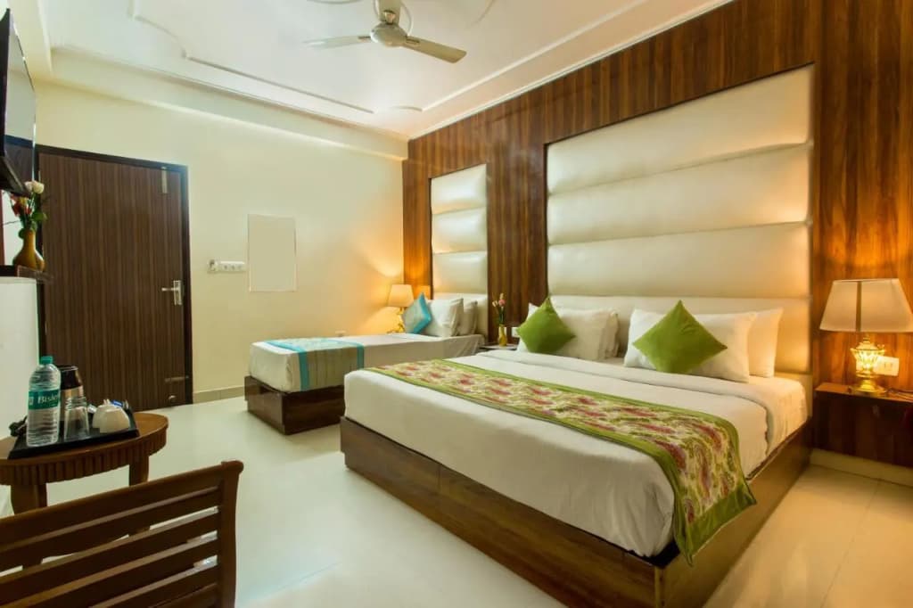 Hotel Earth - photo 21