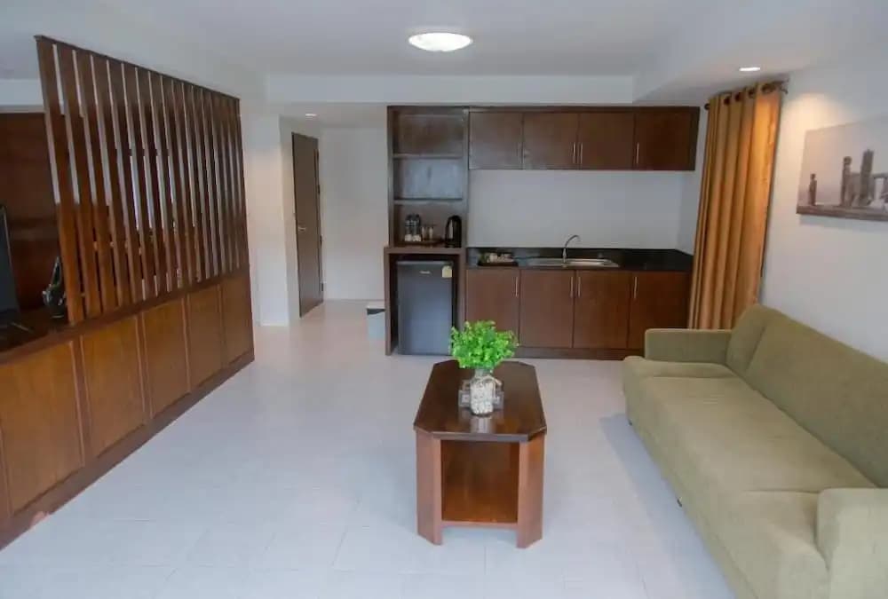 RoomQuest Kalim Beach - photo 10