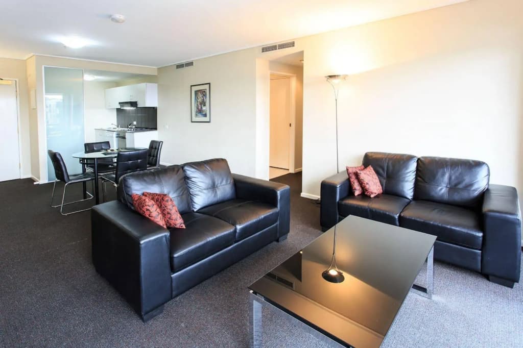 Paramount Serviced Apartments - photo 4