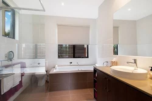 Ellerina Sea Vista Luxury Family Retreat with sauna, pool, amazing water views, walk to beach - photo 6