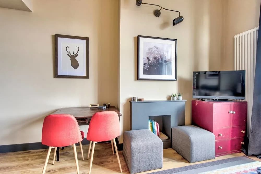 Lothian Road Apt With Castle View & Elevator - photo 12