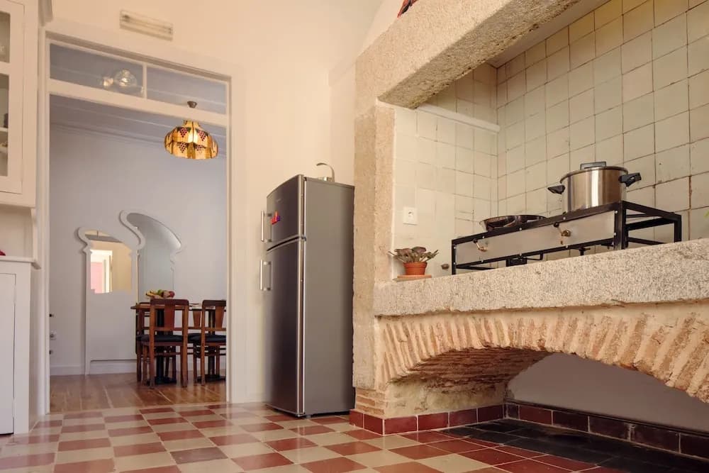 Lisbon Calling Rooms & Studio - photo 20