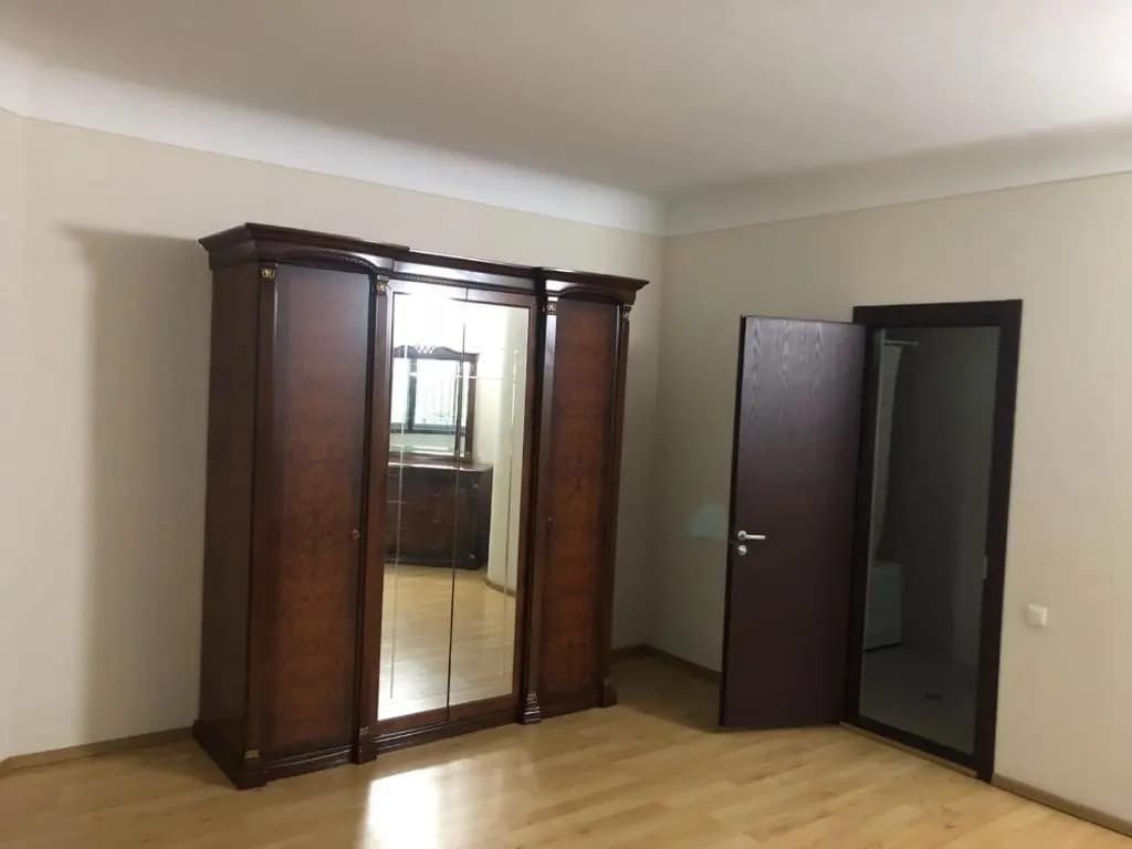 Luxury House - main photo