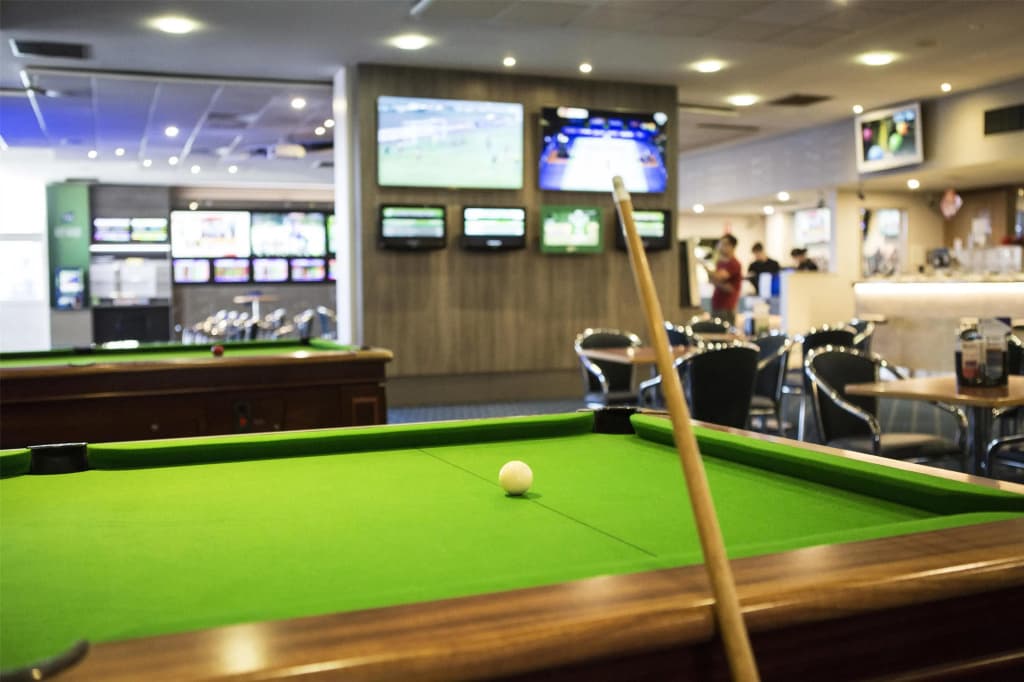 Nightcap at St Albans Hotel - photo 33