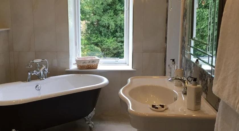Claremont House - photo 10