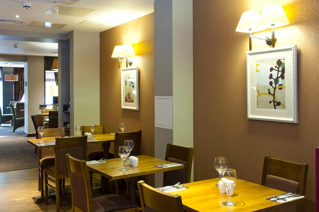 Premier Inn London Ealing - photo 13