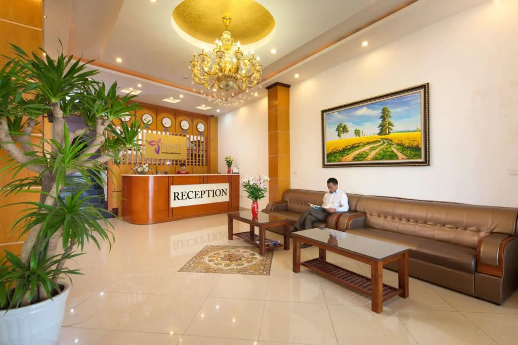 Aontel Grand Hotel - photo 2