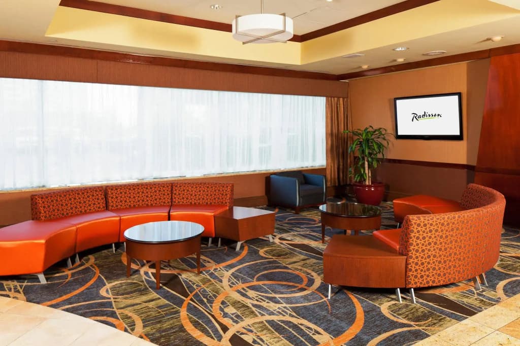 Doubletree By Hilton New York Jfk Airport Hotel - photo 15