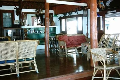 Lighthouse Bungalows and Restaurant - photo 3