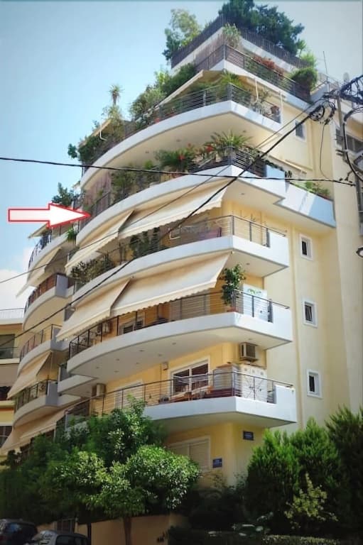 Beautiful 4flr 2bdr and Parking - main photo