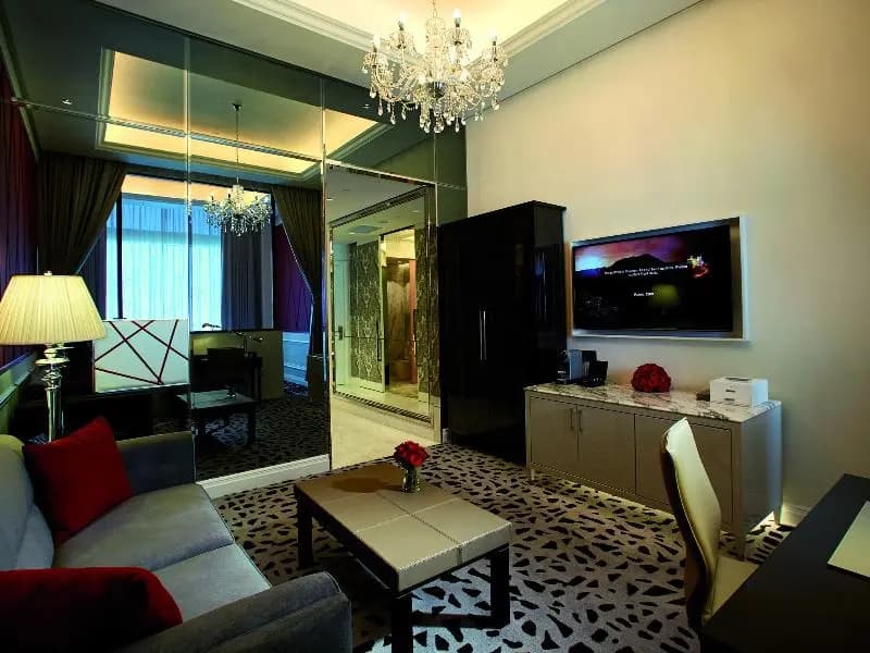 Crockford Hotel - photo 2