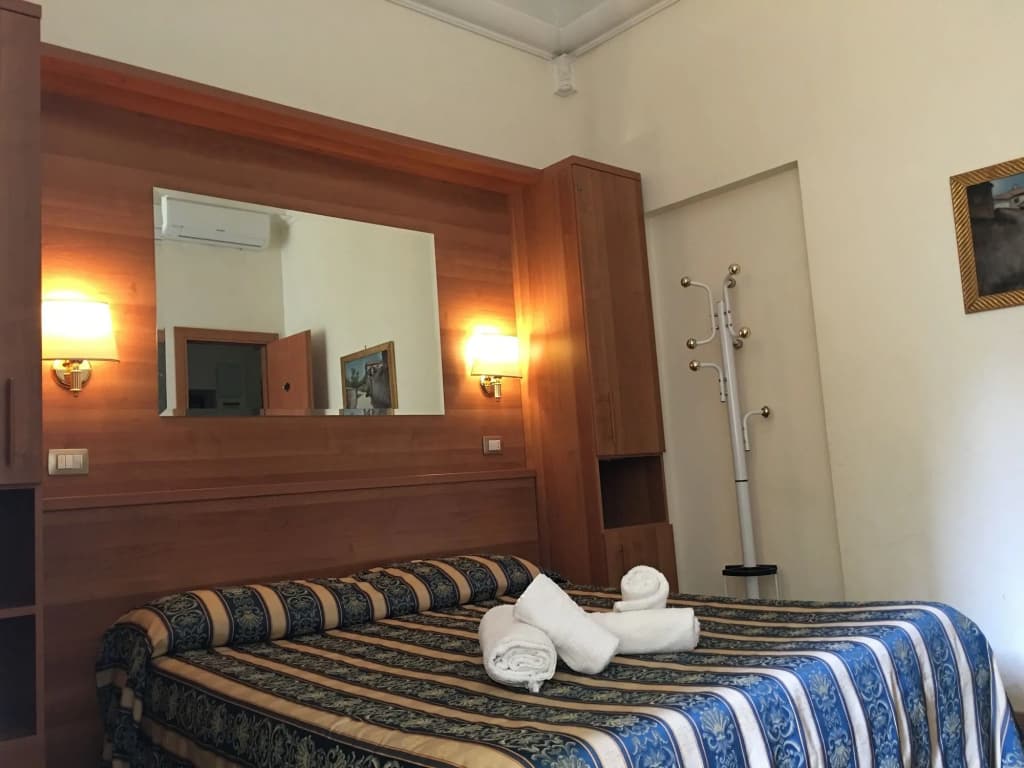 Hotel Bolognese - photo 6