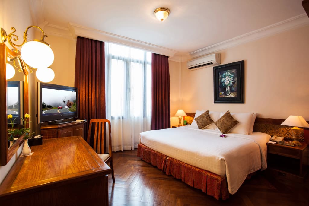 Hotel Majestic Saigon - photo 31