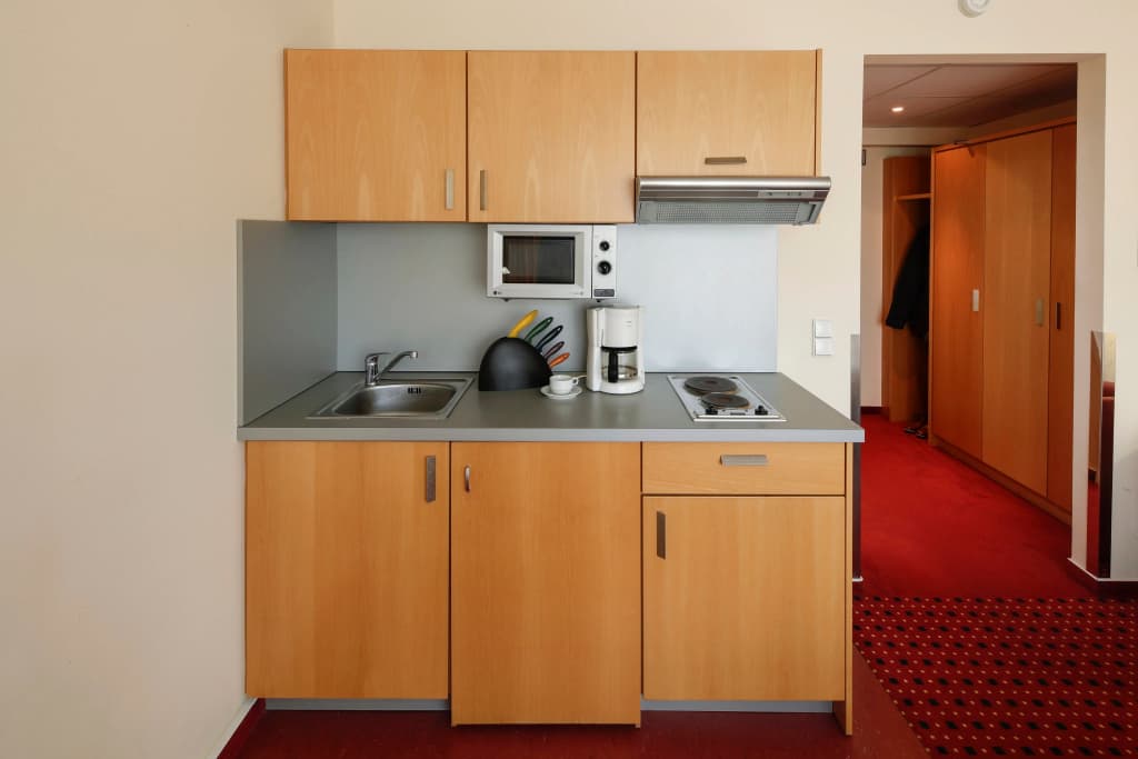 Airporthotel Berlin Adlershof - photo 18