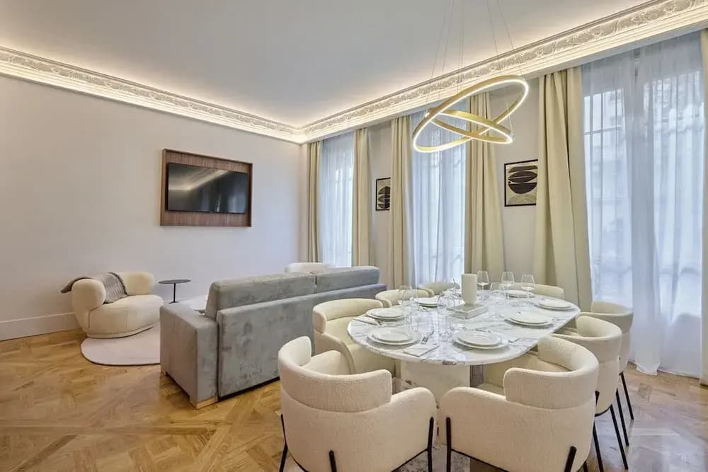 Luxurious Matignon/saint Honore Apartment - photo 14