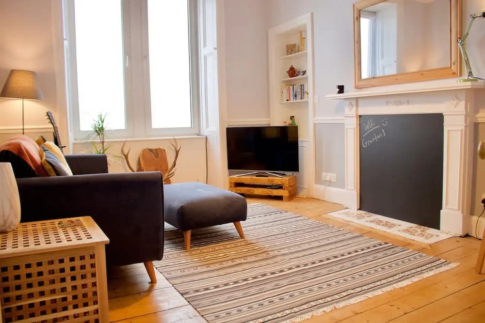 2 Bedroom Seaside Flat - photo 2