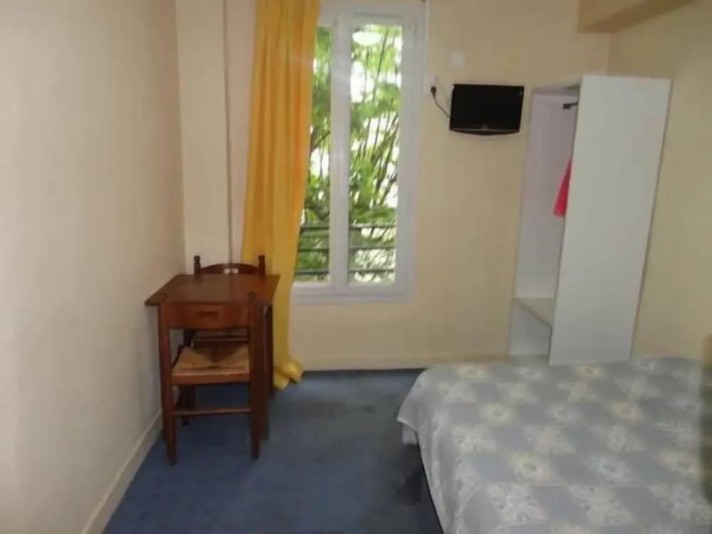 Hotel Santana - photo 6