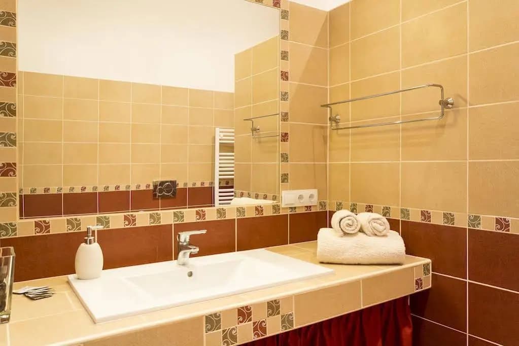 No.1 Budapest Apartmant - photo 9