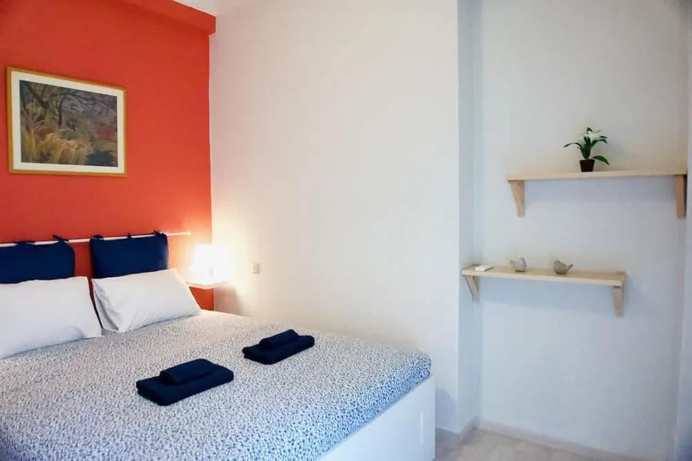 Modern Apt next to Archaeological Museum - photo 1