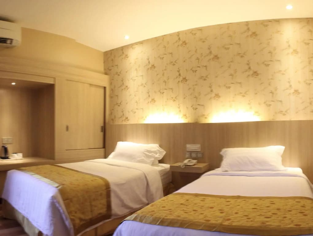 Mandarin Hotel - photo 19