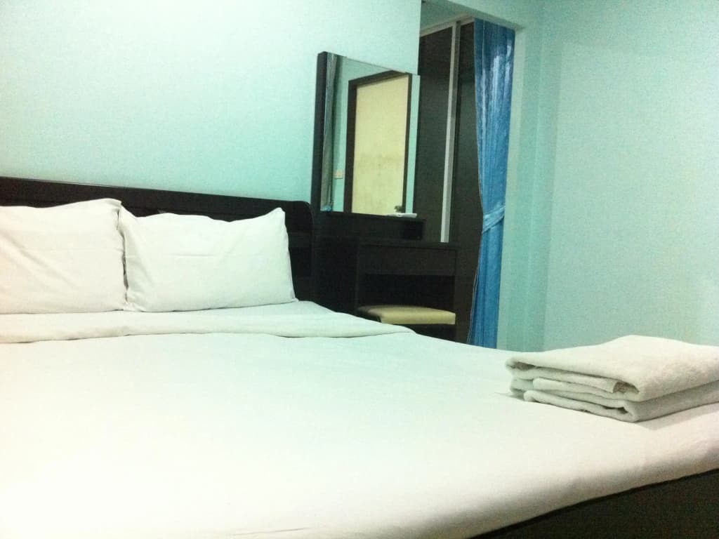 BR Guest House - photo 2