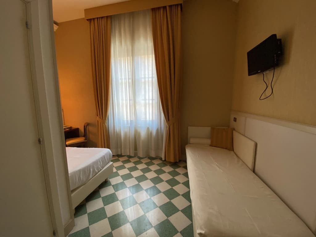 Basilica Hotel - photo 2
