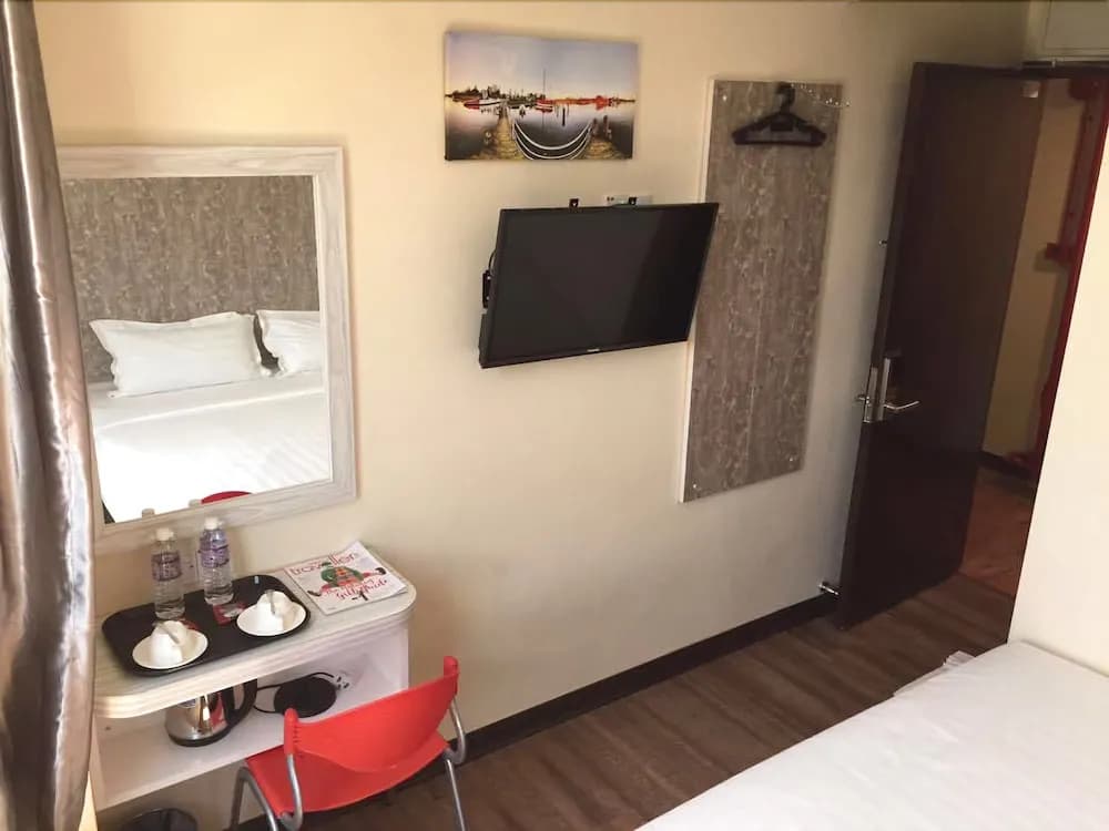 Expo Hotel - photo 3