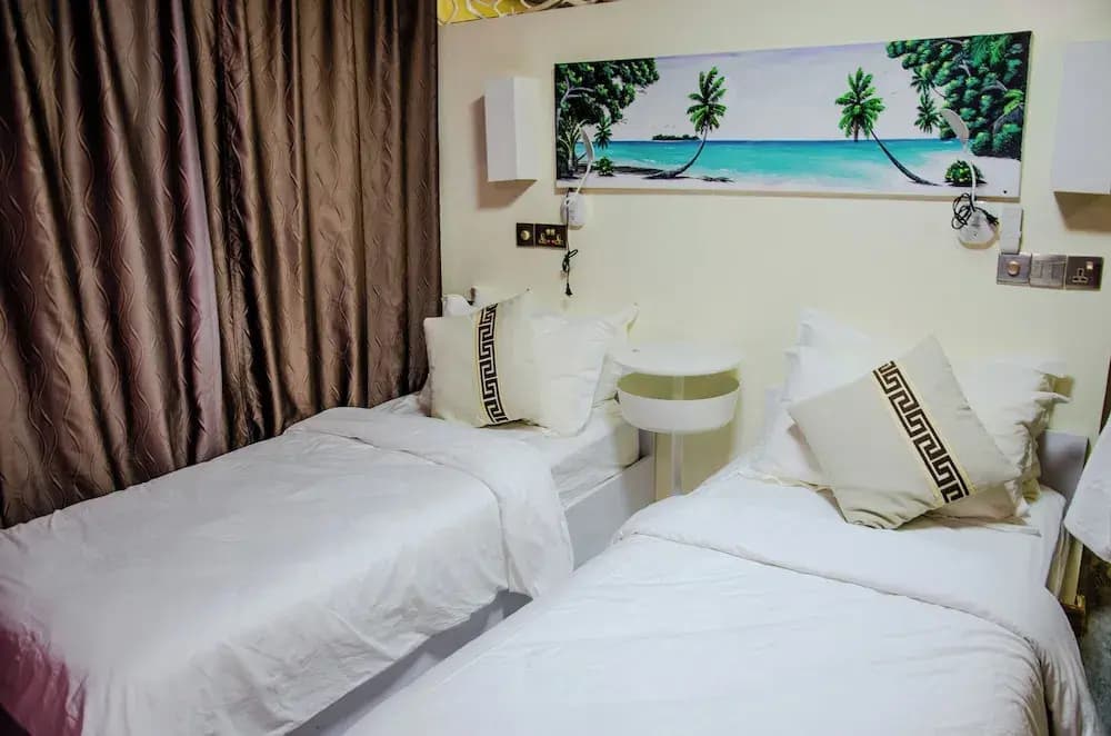 Luna lodge - photo 9