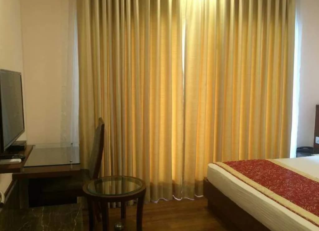 Hotel Shhaurya - photo 2