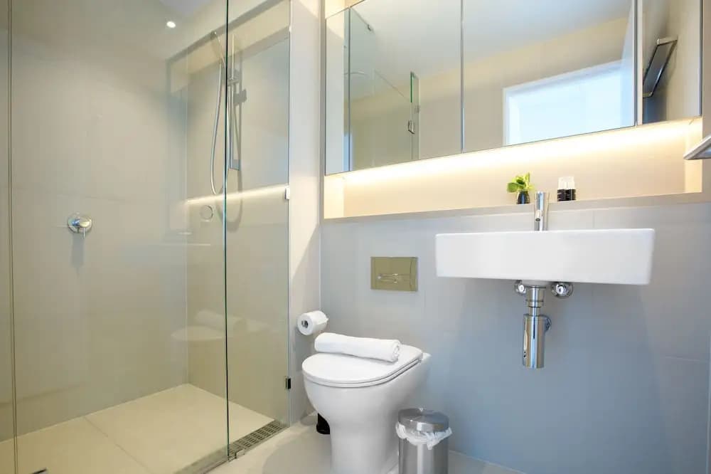 Central Melbourne 2br2bt APT on Collins St+parking - photo 8