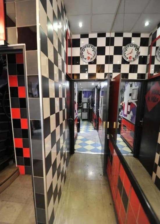 Jacobs Inn Hostel - photo 25
