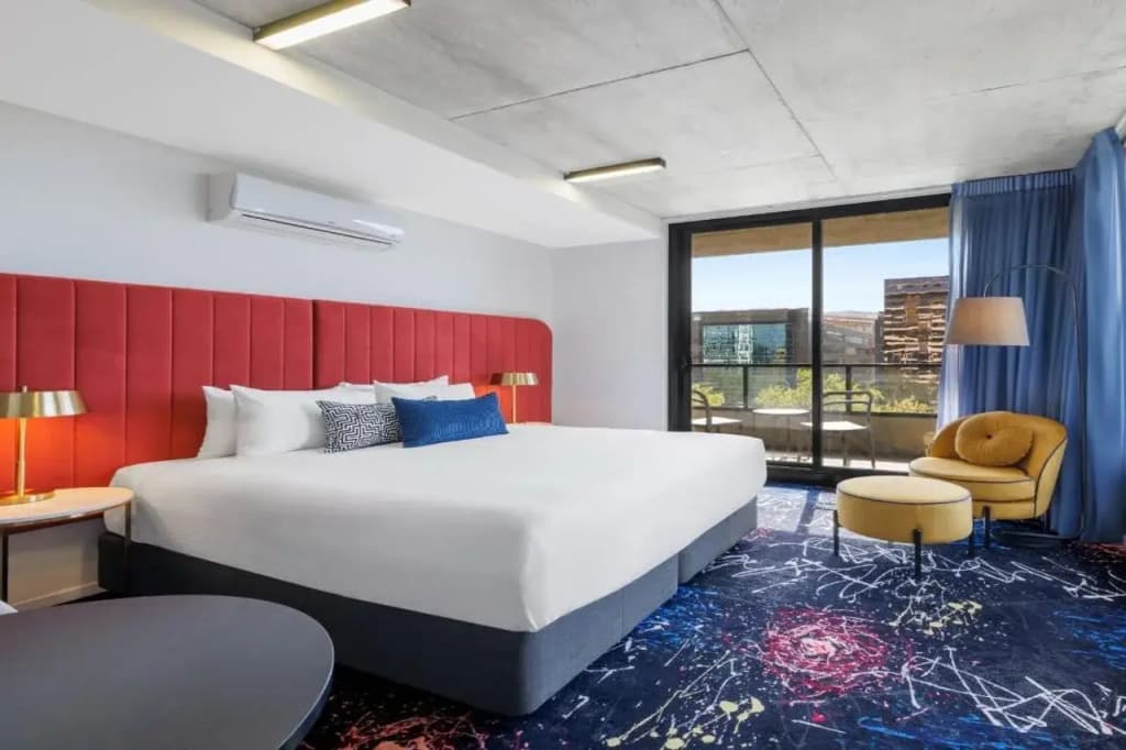 Oaks Melbourne St Kilda Road Hotel - photo 3