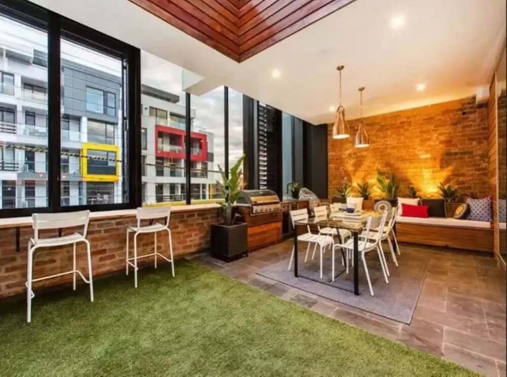 ReadySet Apartments at Glasshouse - photo 17