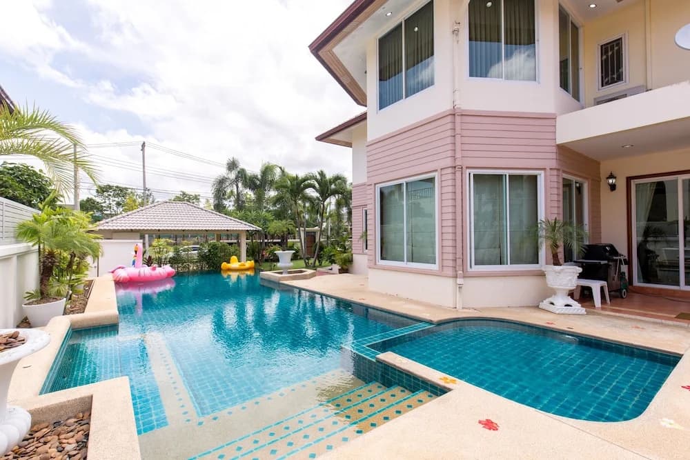 The Farah House - photo 8