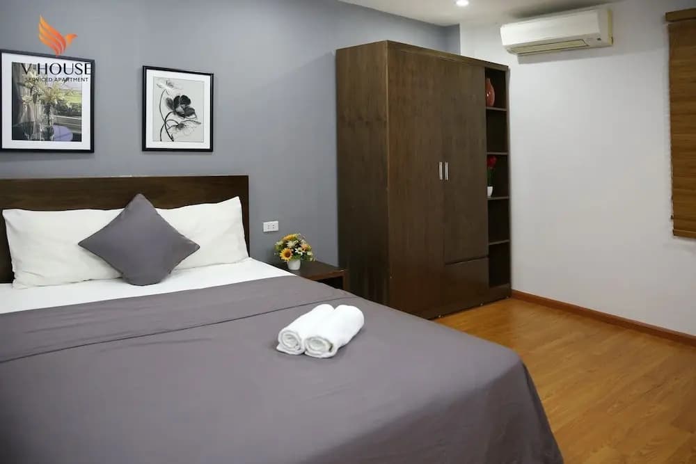 V House 1 Serviced Apartment - photo 15
