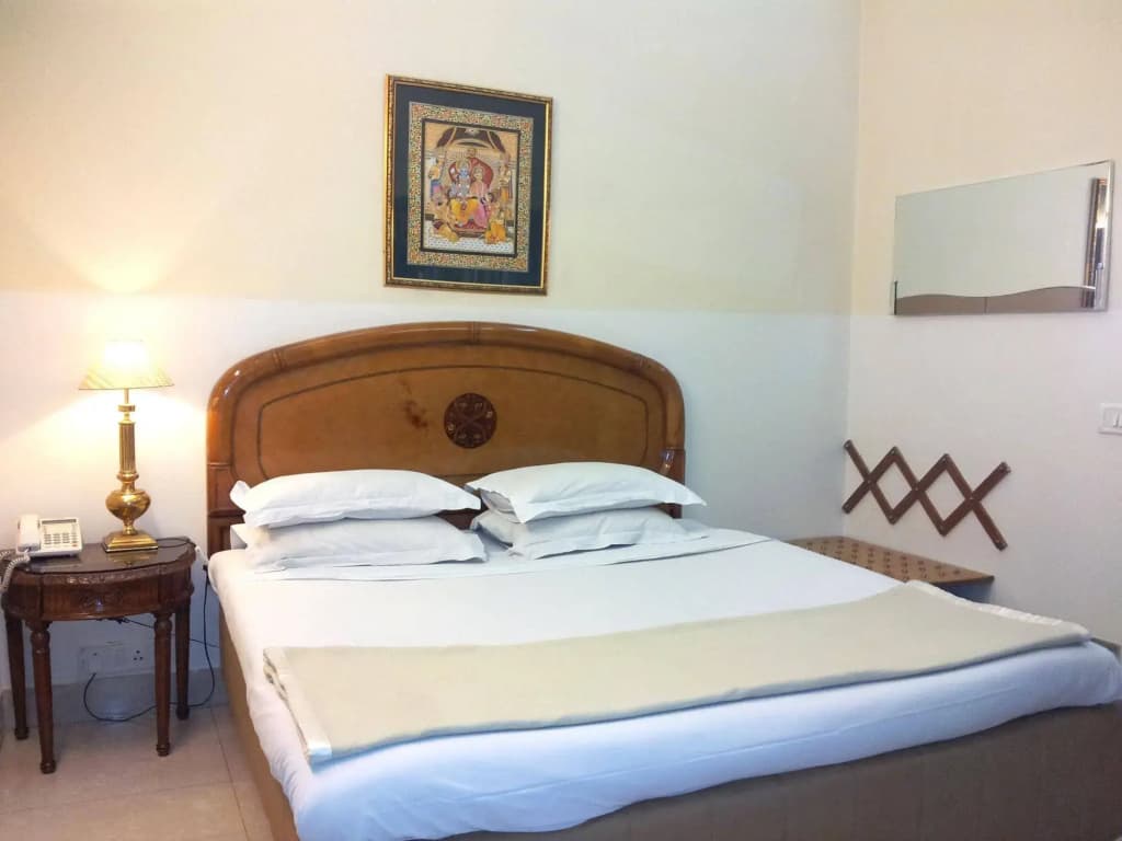 Bajaj Indian Home Stay - photo 6