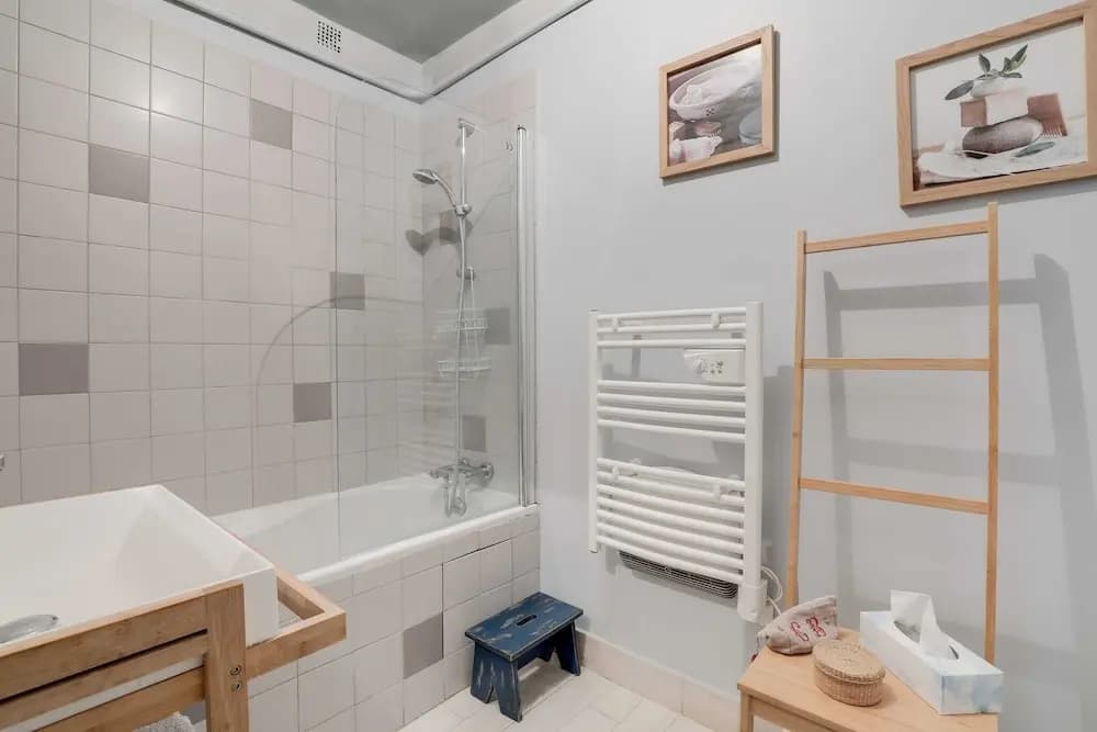 2 bedroom family apartment for 4 people by GuestReady - photo 10