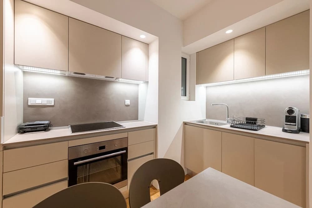 Phaedrus Living Executive Flat Kolonaki - photo 5