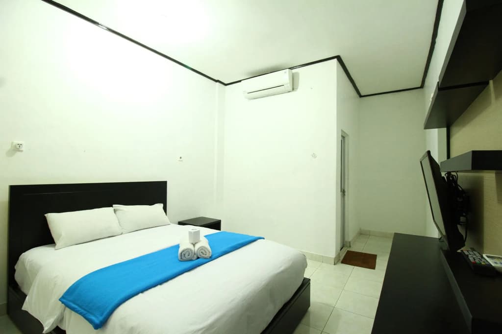 Dua Dara Inn Kuta - photo 2
