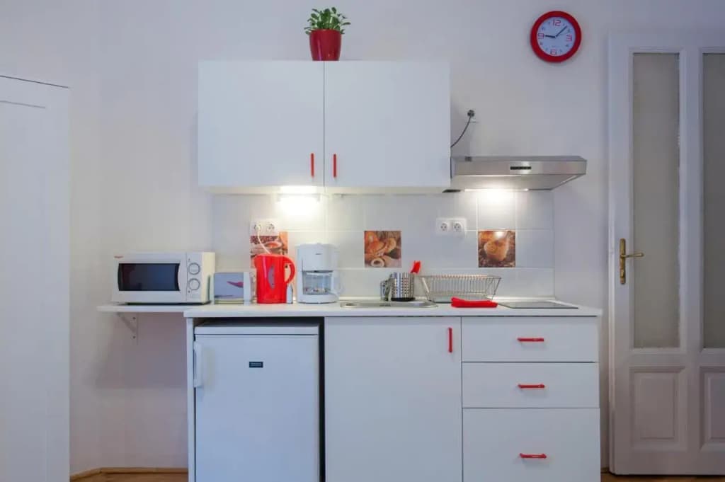 PARKING, AC, WIFI FLAT NEXT TO ANDRASSY Ave - photo 11