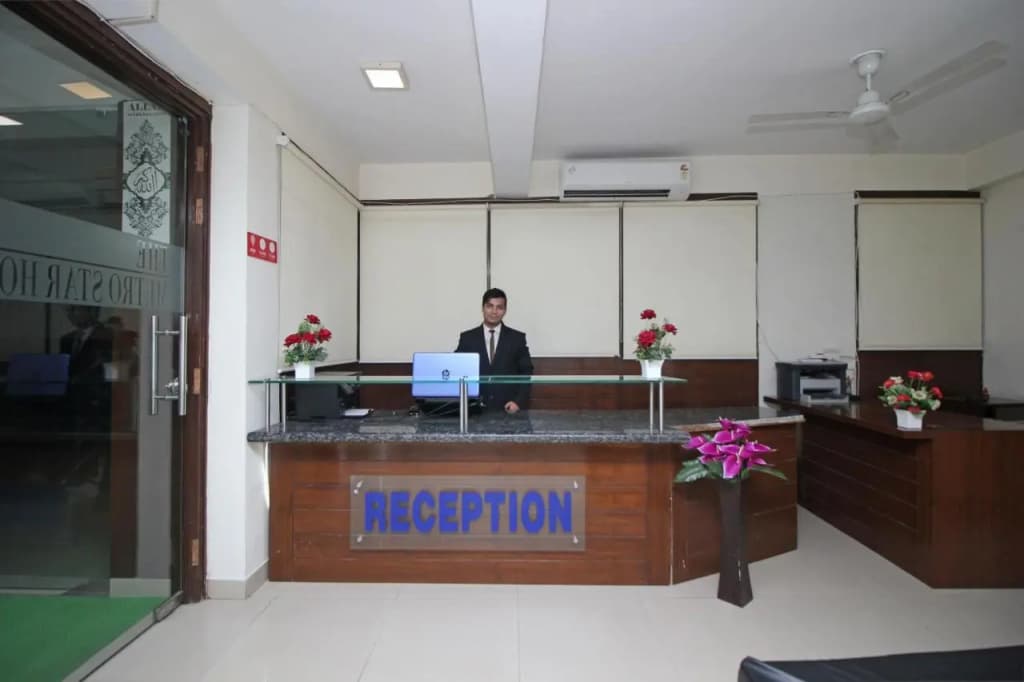The Metro Star Hotel, Jasol - photo 10