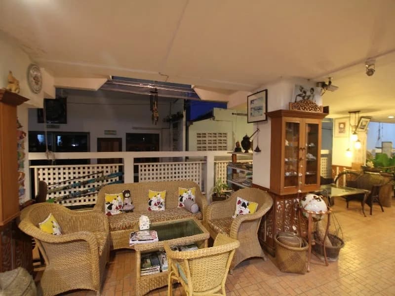 Hua Hin Place Guesthouse - photo 9